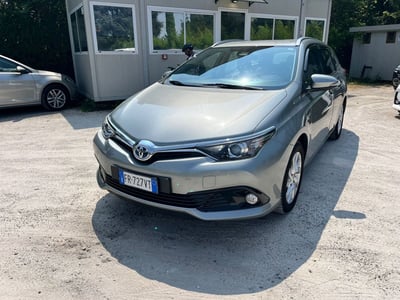 Toyota Auris Station Wagon 1.8 Hybrid Lounge  del 2018 usata a Milano