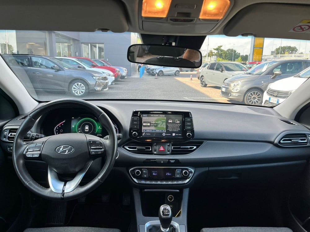 Hyundai i30 usata a Milano (16)