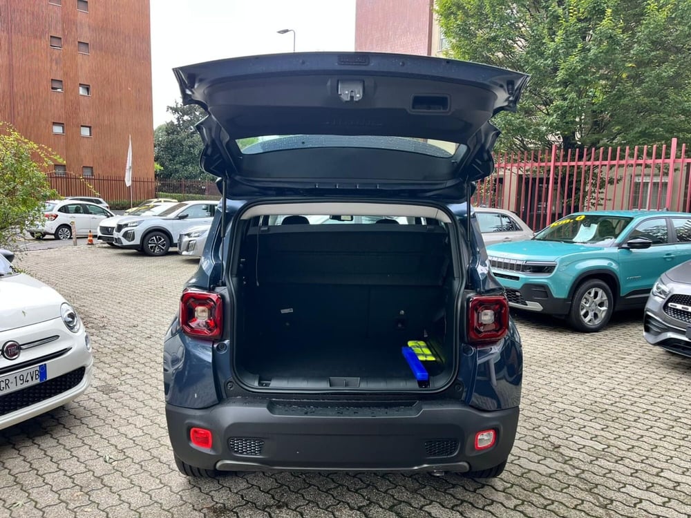 Jeep Renegade nuova a Milano (9)