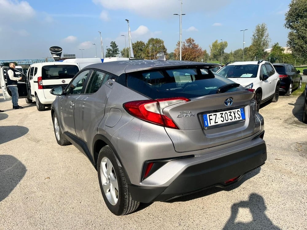 Toyota Toyota C-HR usata a Milano (6)