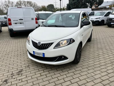 Lancia Ypsilon 1.0 FireFly 5 porte S&amp;S Hybrid Gold Plus del 2023 usata a Milano