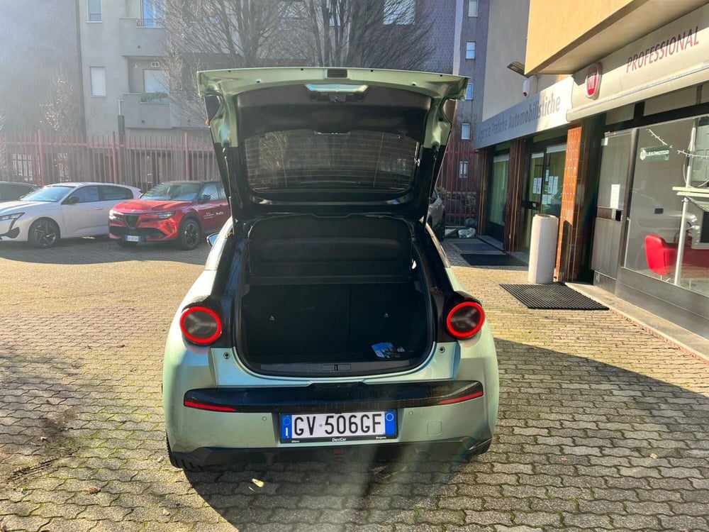 Lancia Ypsilon usata a Milano (9)