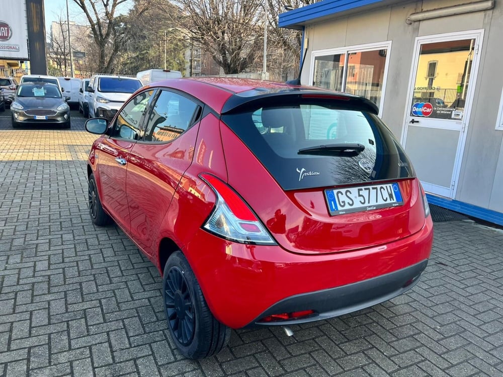 Lancia Ypsilon usata a Milano (6)