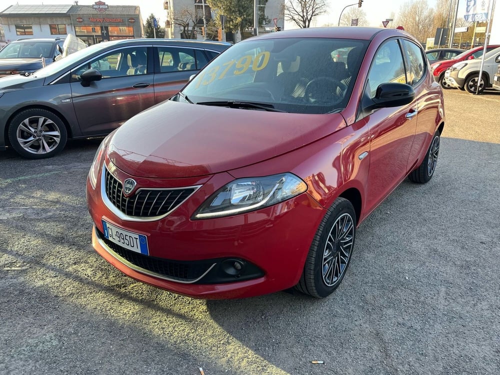 Lancia Ypsilon usata a Milano