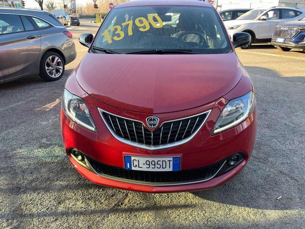 Lancia Ypsilon usata a Milano (2)