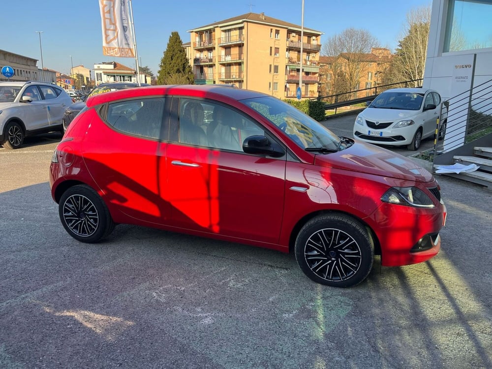 Lancia Ypsilon usata a Milano (5)