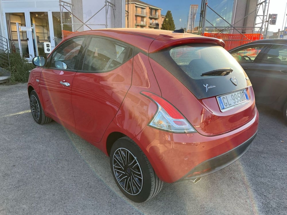 Lancia Ypsilon usata a Milano (6)