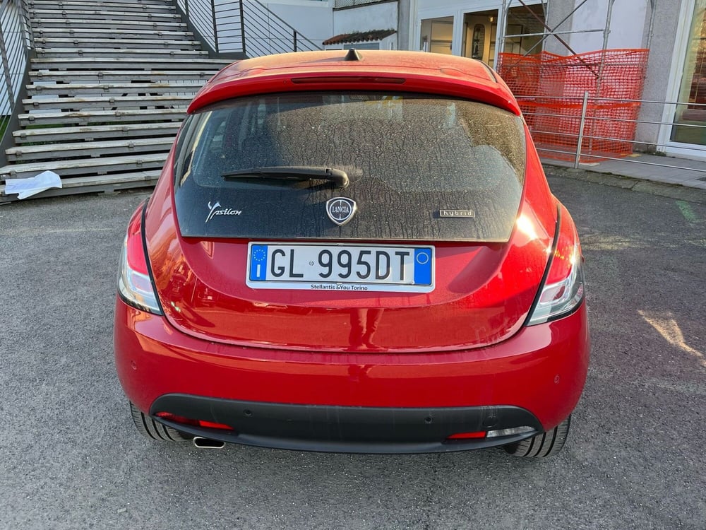 Lancia Ypsilon usata a Milano (8)