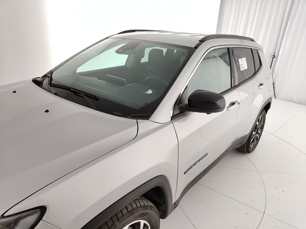 Jeep Compass nuova a Caserta (12)