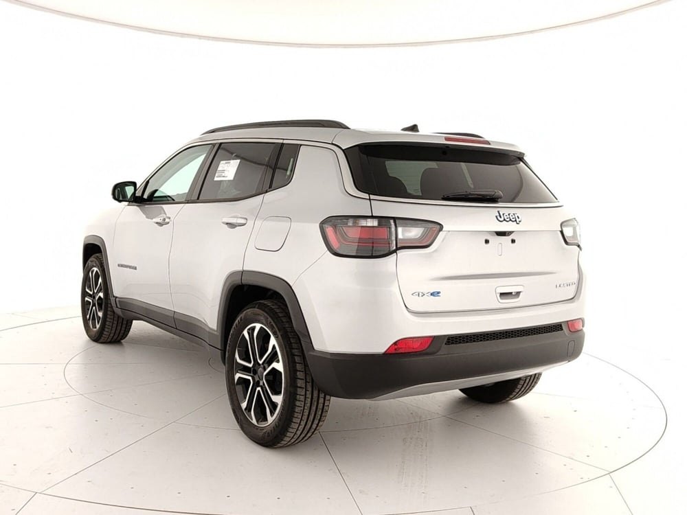 Jeep Compass nuova a Caserta (4)