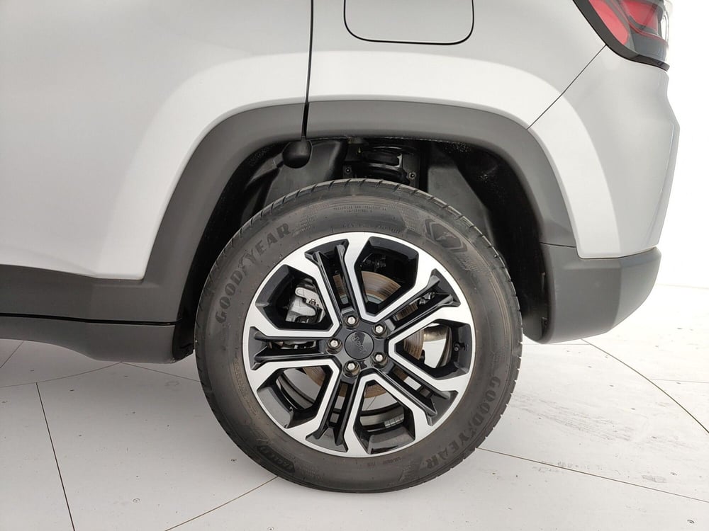 Jeep Compass nuova a Caserta (9)