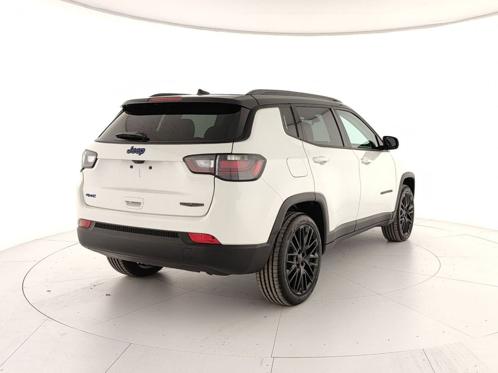 Jeep Compass nuova a Caserta (4)