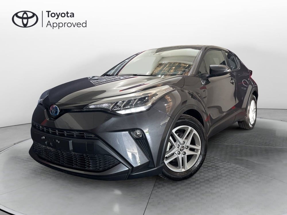 Toyota Toyota C-HR nuova a Viterbo