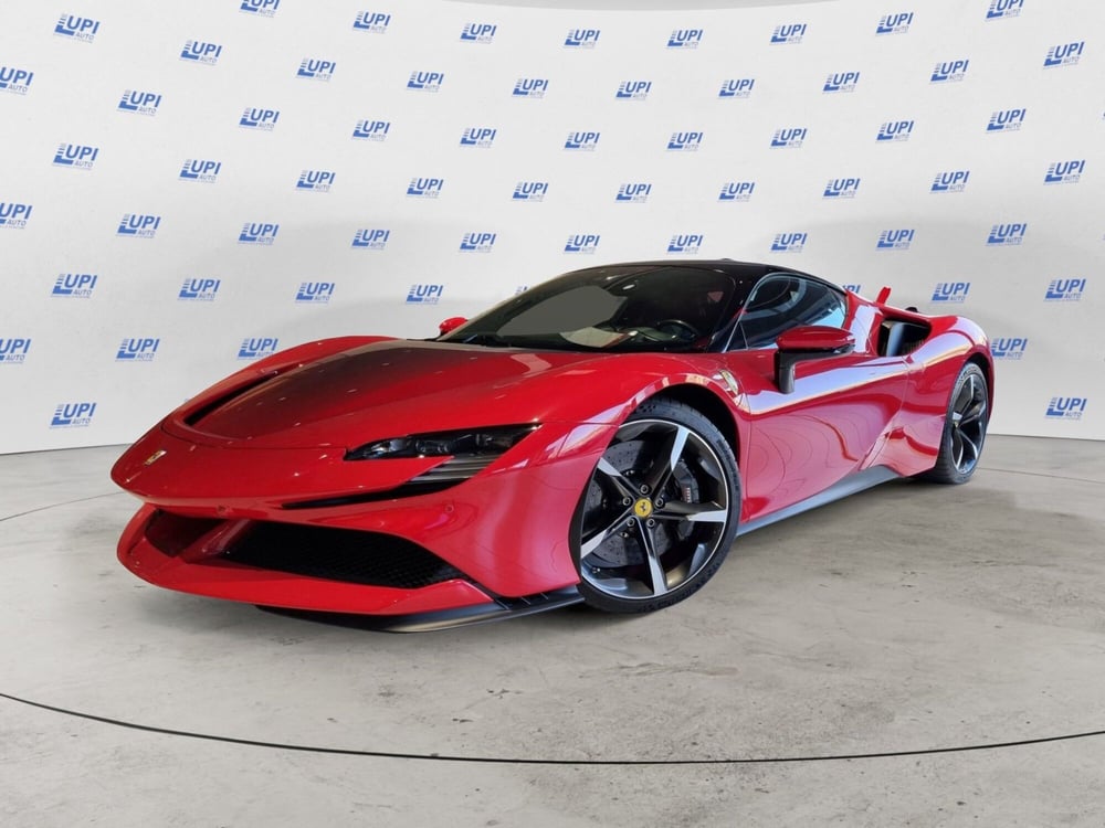 Ferrari SF90 Coupé nuova a Pistoia