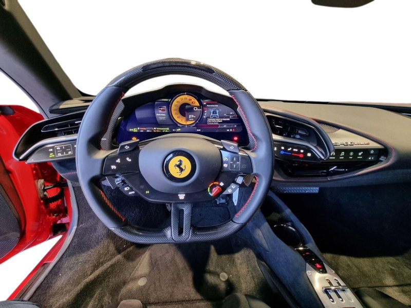 Ferrari SF90 Coupé nuova a Pistoia (10)