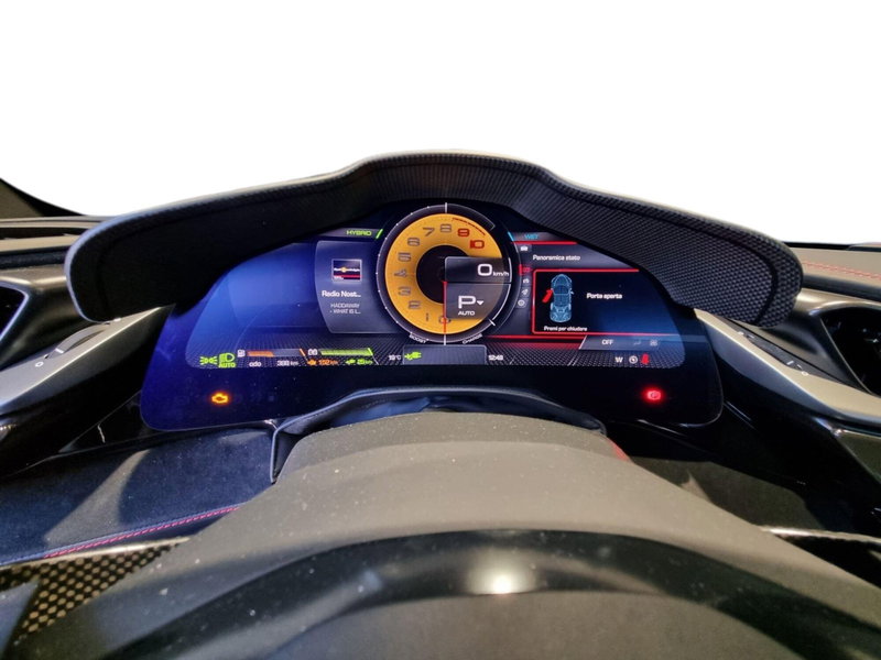 Ferrari SF90 Coupé nuova a Pistoia (12)