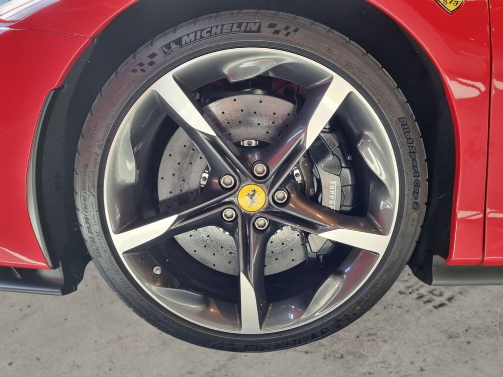 Ferrari SF90 Coupé nuova a Pistoia (20)