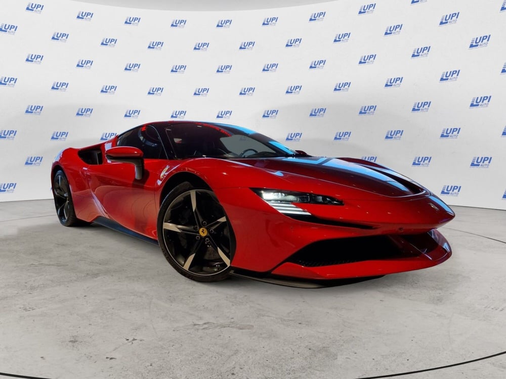 Ferrari SF90 Coupé nuova a Pistoia (5)