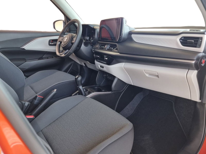 Suzuki Swift nuova a Pistoia (12)