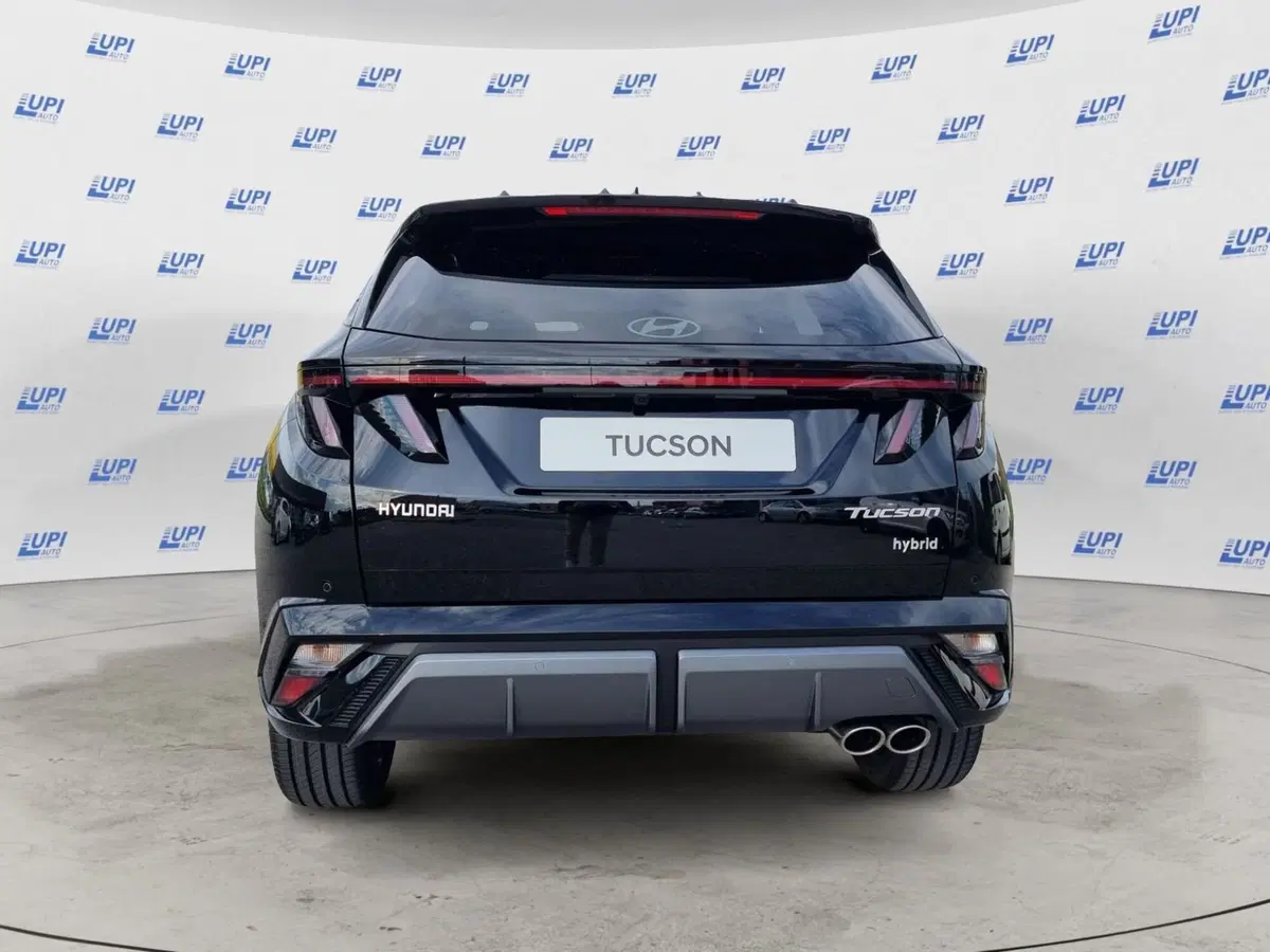 Hyundai Tucson nuova a Pistoia (4)