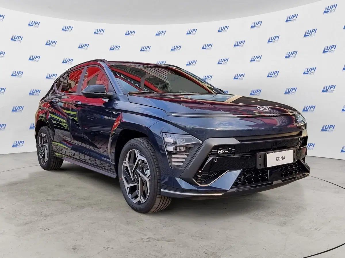 Hyundai Kona nuova a Pistoia (3)