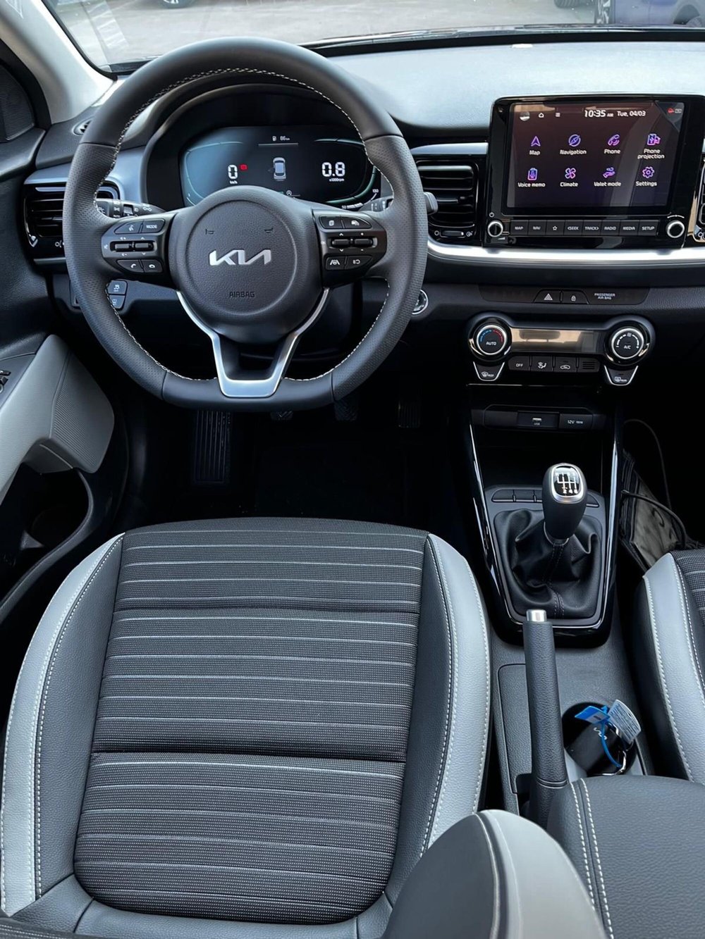 Kia Stonic nuova a Cremona (8)