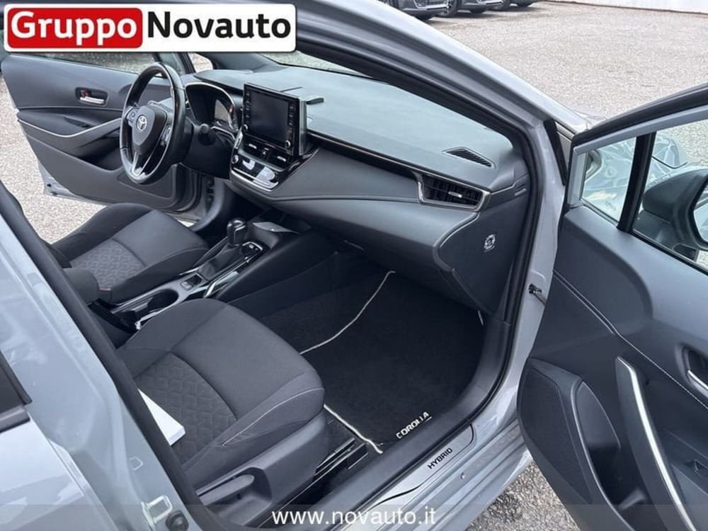 Toyota Corolla Touring Sports usata a Varese (15)