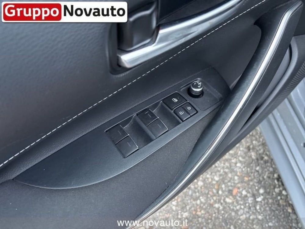 Toyota Corolla Touring Sports usata a Varese (17)