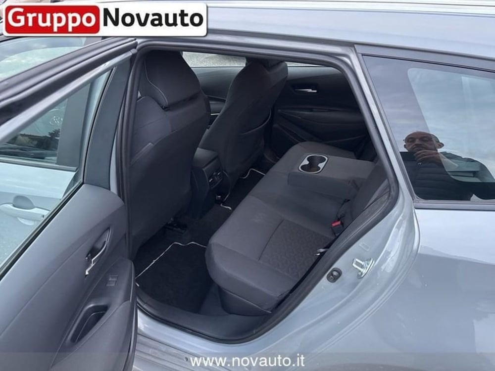 Toyota Corolla Touring Sports usata a Varese (9)