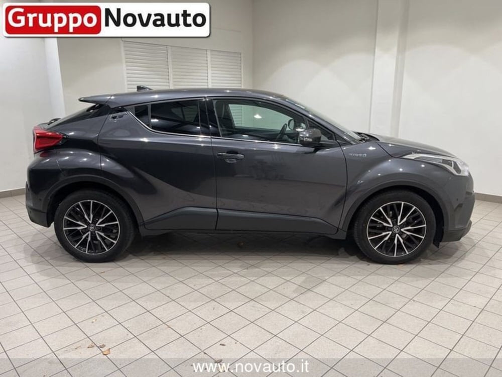 Toyota Toyota C-HR usata a Varese (19)