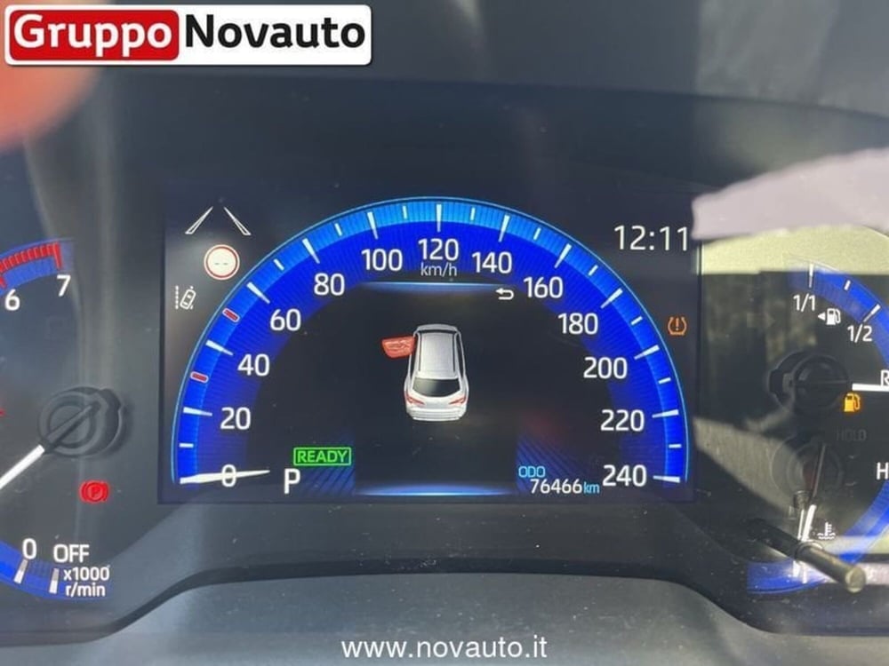 Toyota Corolla Touring Sports usata a Varese (13)