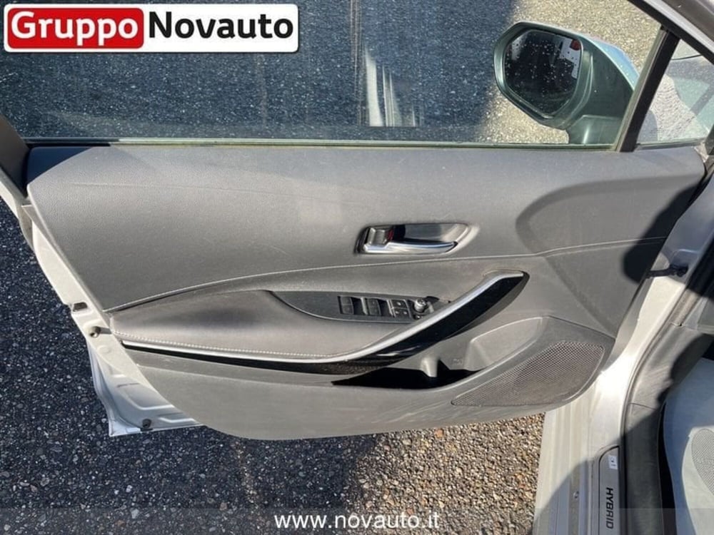 Toyota Corolla Touring Sports usata a Varese (16)