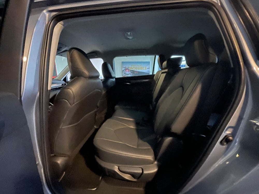 Toyota Highlander nuova a Cremona (10)