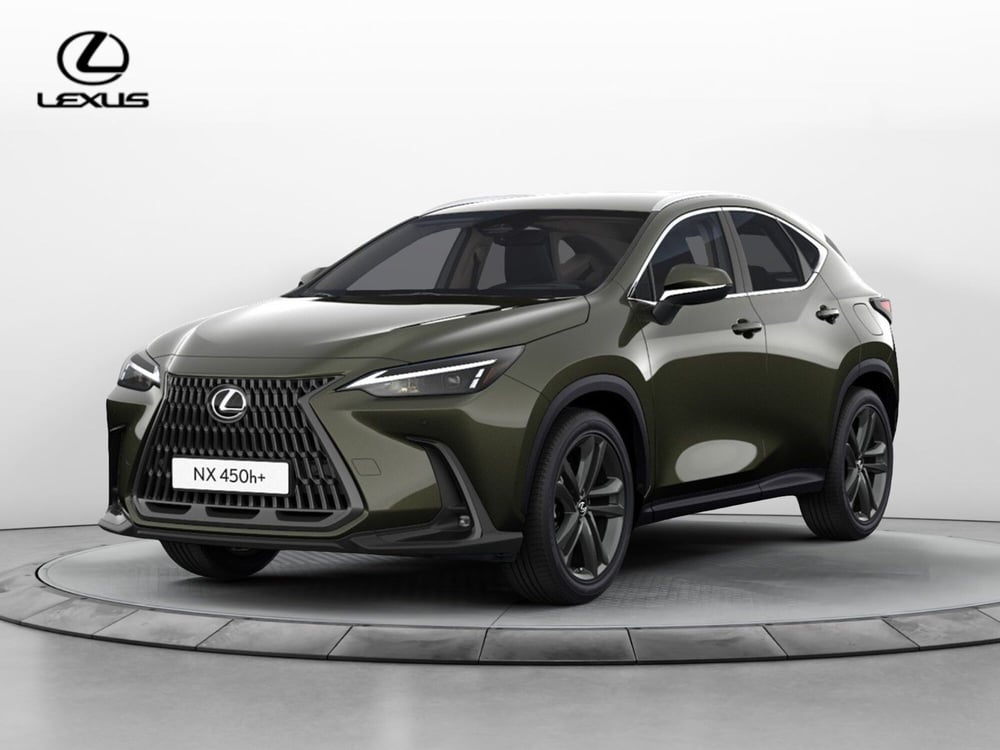 Lexus NX nuova a Cremona