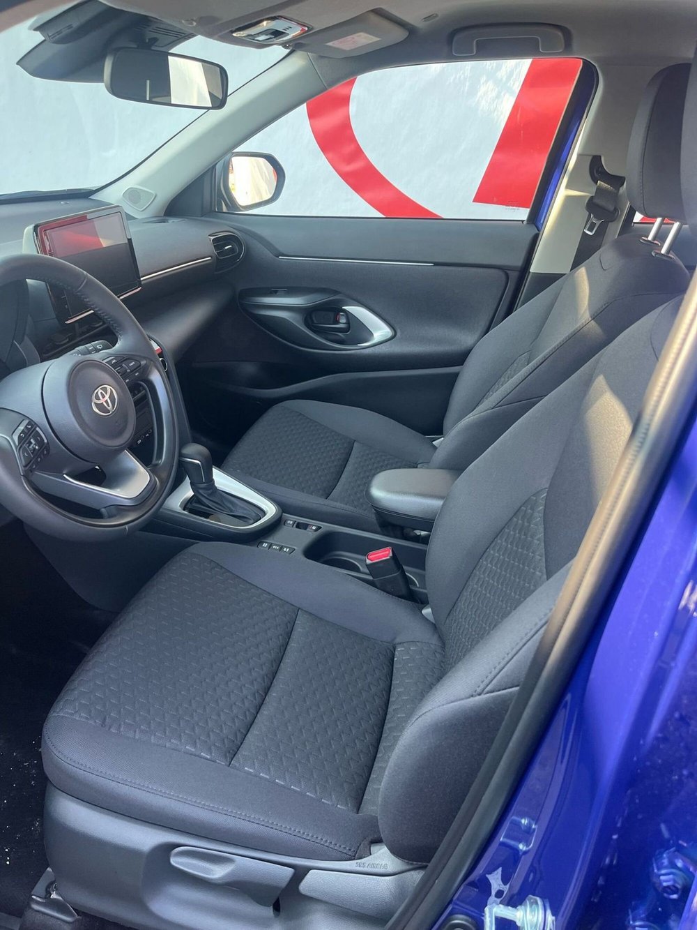 Toyota Yaris Cross nuova a Cremona (10)