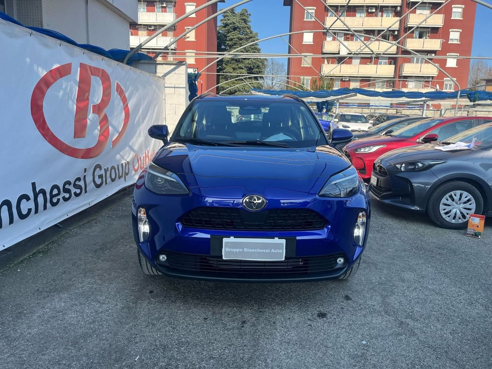 Toyota Yaris Cross nuova a Cremona (3)