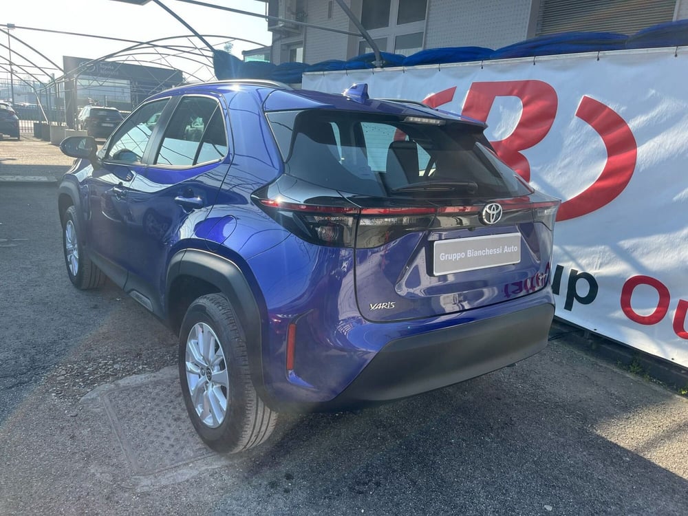 Toyota Yaris Cross nuova a Cremona (5)