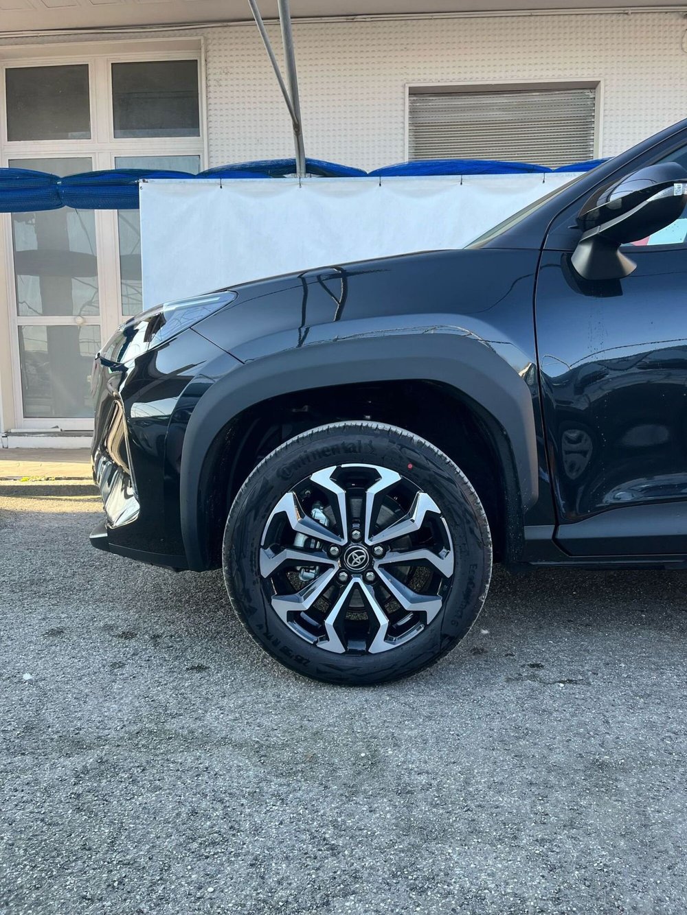 Toyota Yaris Cross nuova a Cremona (11)