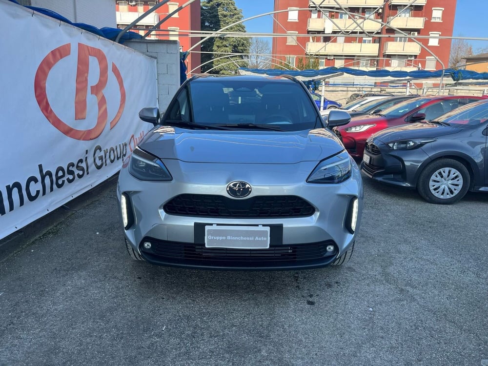 Toyota Yaris Cross nuova a Cremona (4)