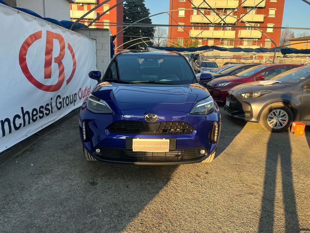 Toyota Yaris Cross nuova a Cremona (4)