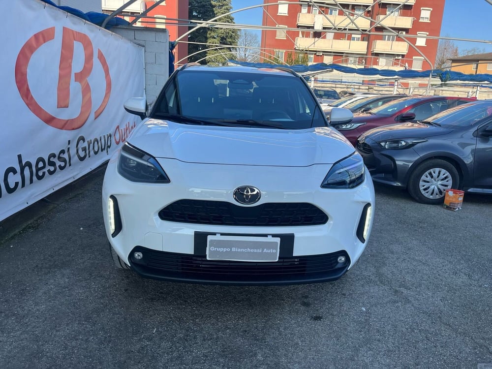 Toyota Yaris Cross nuova a Cremona (3)