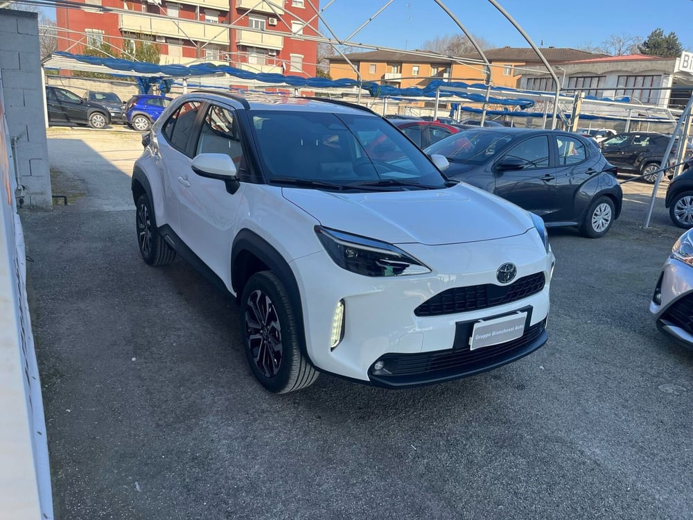 Toyota Yaris Cross nuova a Cremona (4)