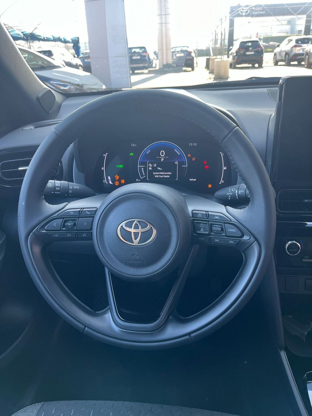 Toyota Yaris Cross nuova a Cremona (10)