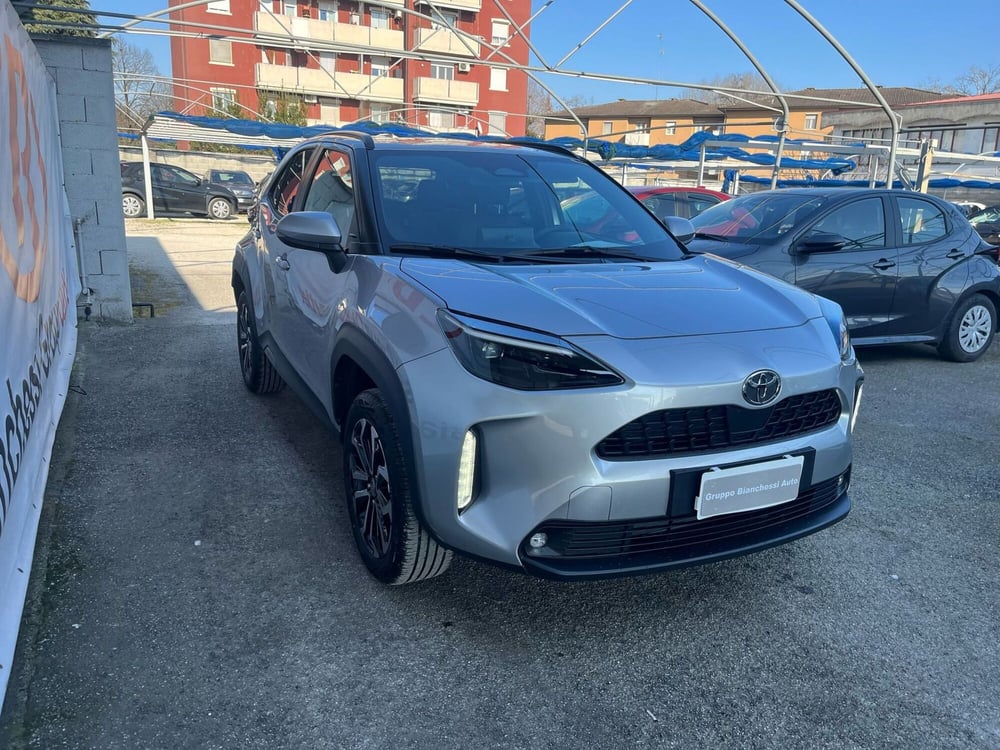 Toyota Yaris Cross nuova a Cremona (4)