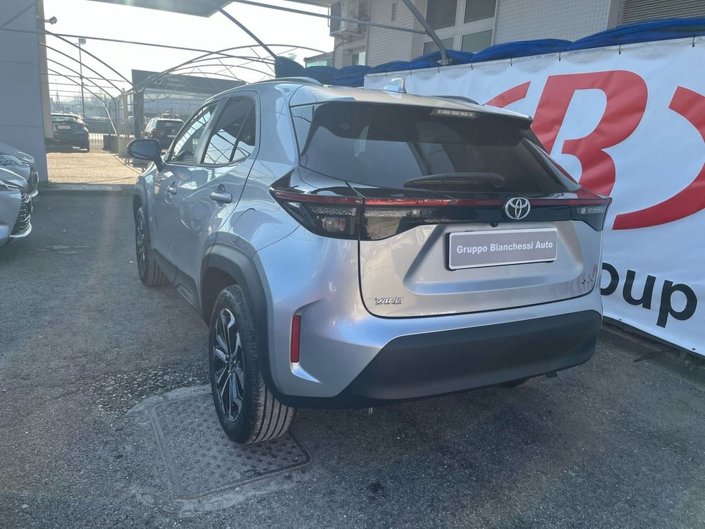 Toyota Yaris Cross nuova a Cremona (6)