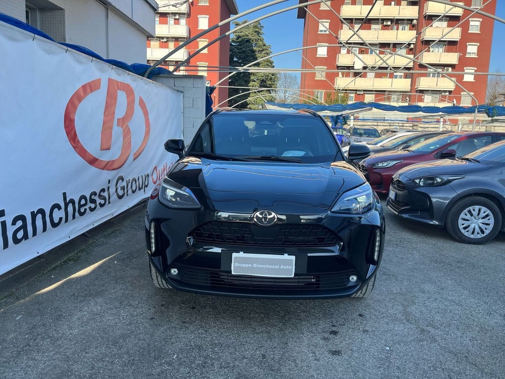 Toyota Yaris Cross nuova a Cremona (3)