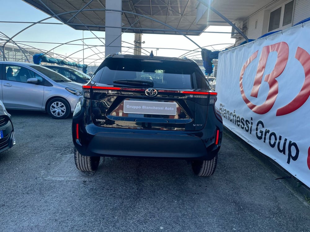 Toyota Yaris Cross nuova a Cremona (7)