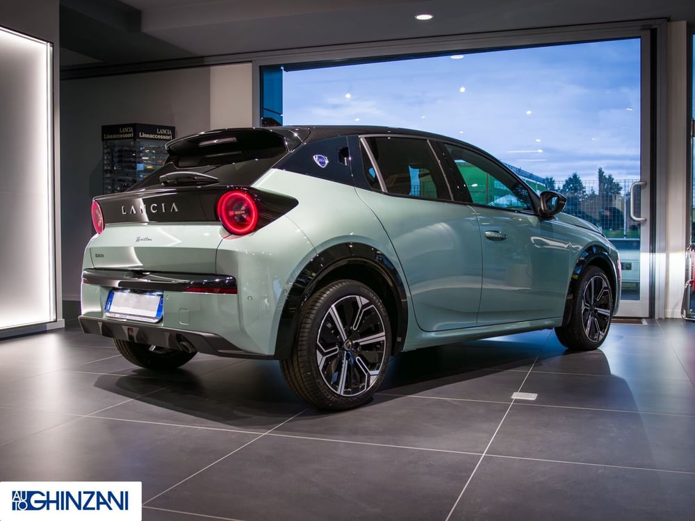 Lancia Ypsilon nuova a Bergamo (14)