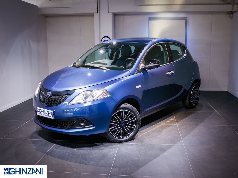 Lancia Ypsilon nuova a Bergamo (3)