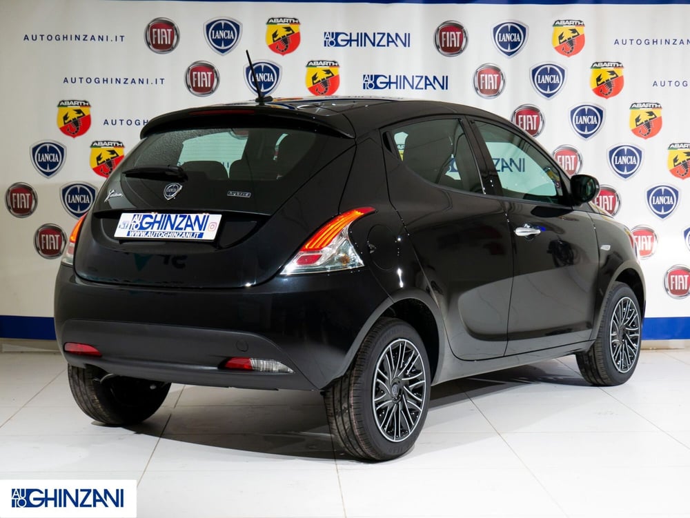 Lancia Ypsilon nuova a Bergamo (6)